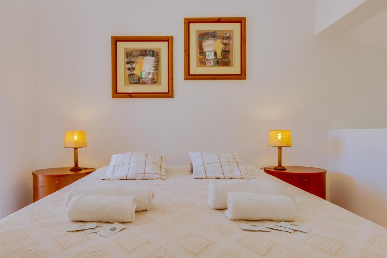 Small Villa 4Pax -Shared Pool @ Homesbyfc Albufeira Exterior photo