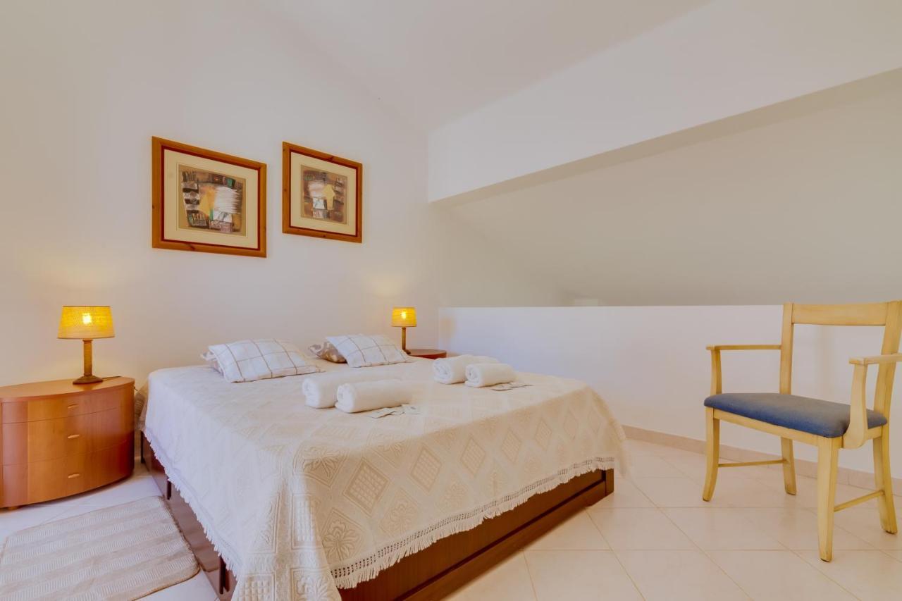 Small Villa 4Pax -Shared Pool @ Homesbyfc Albufeira Exterior photo